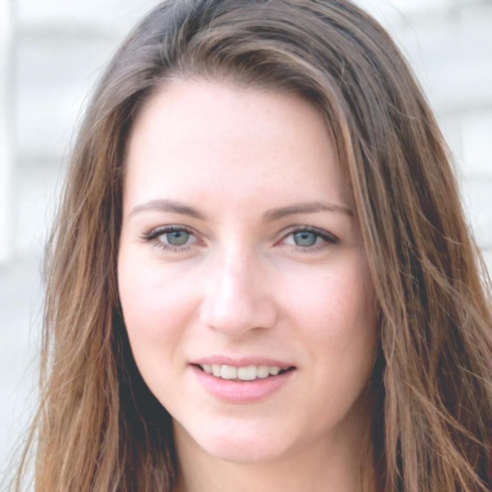 Retrato de Elena Vázquez, analista financiera senior